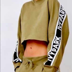 Women’s IVY PARK cropped sweatshirt